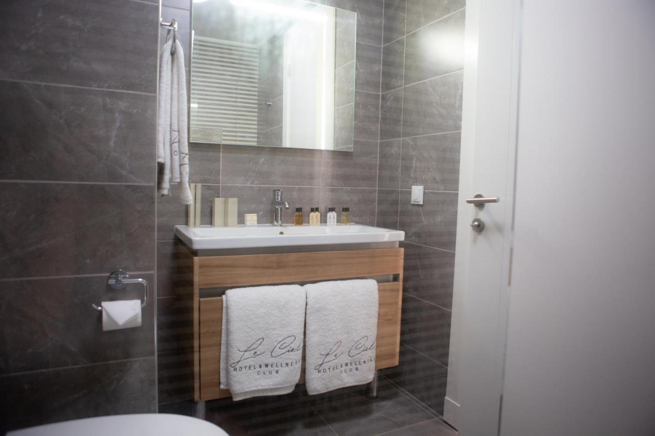 Le Ciel Hotels & Wellness Club เซสเม ภายนอก รูปภาพ